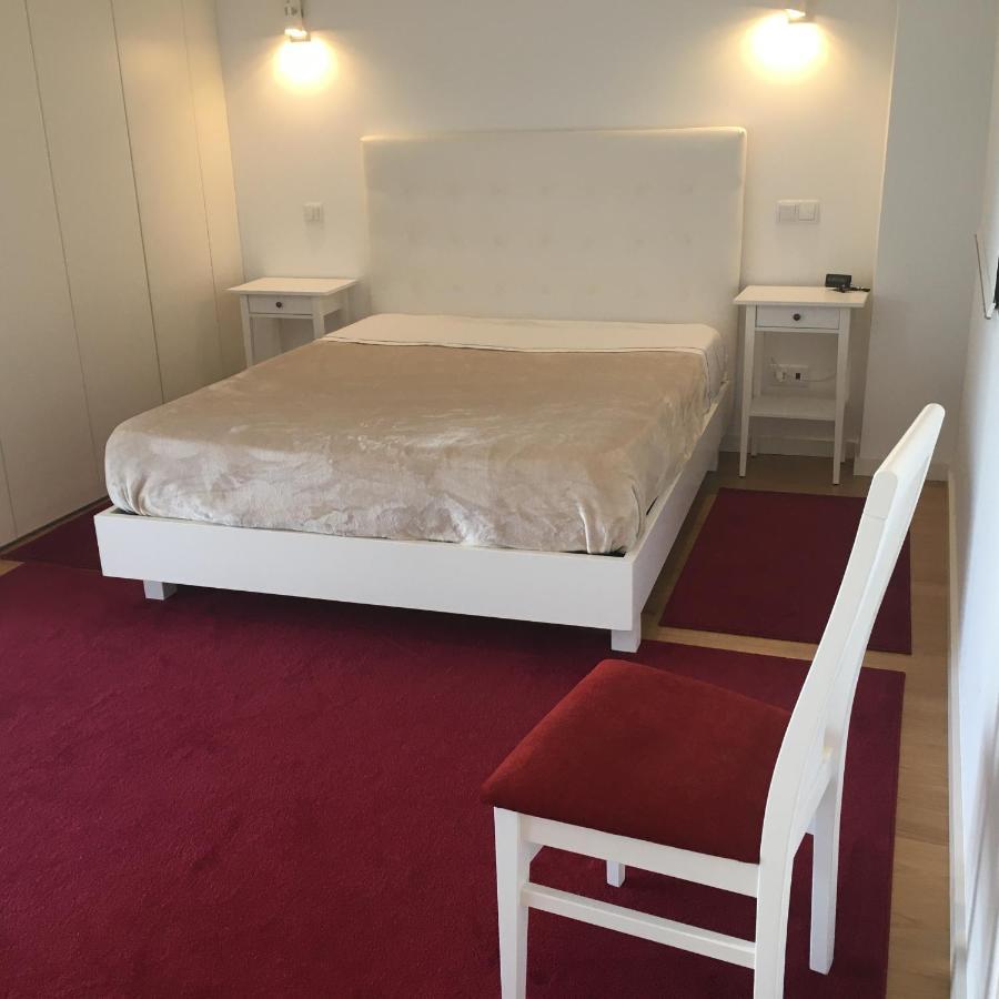 Isis Guest House Брага Екстер'єр фото